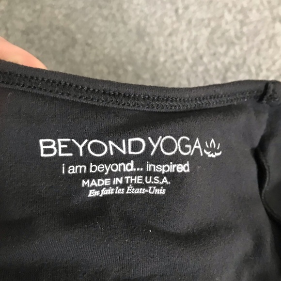 Beyond Yoga top with built in bra - sz Small - Picture 5 of 5